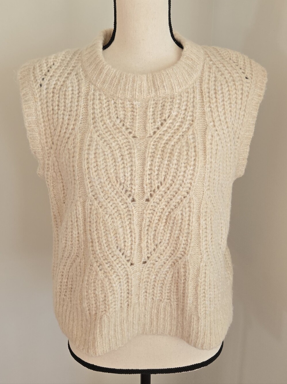 Madewell Womens Cable Knit Sleeveless Sweater Beeige Small